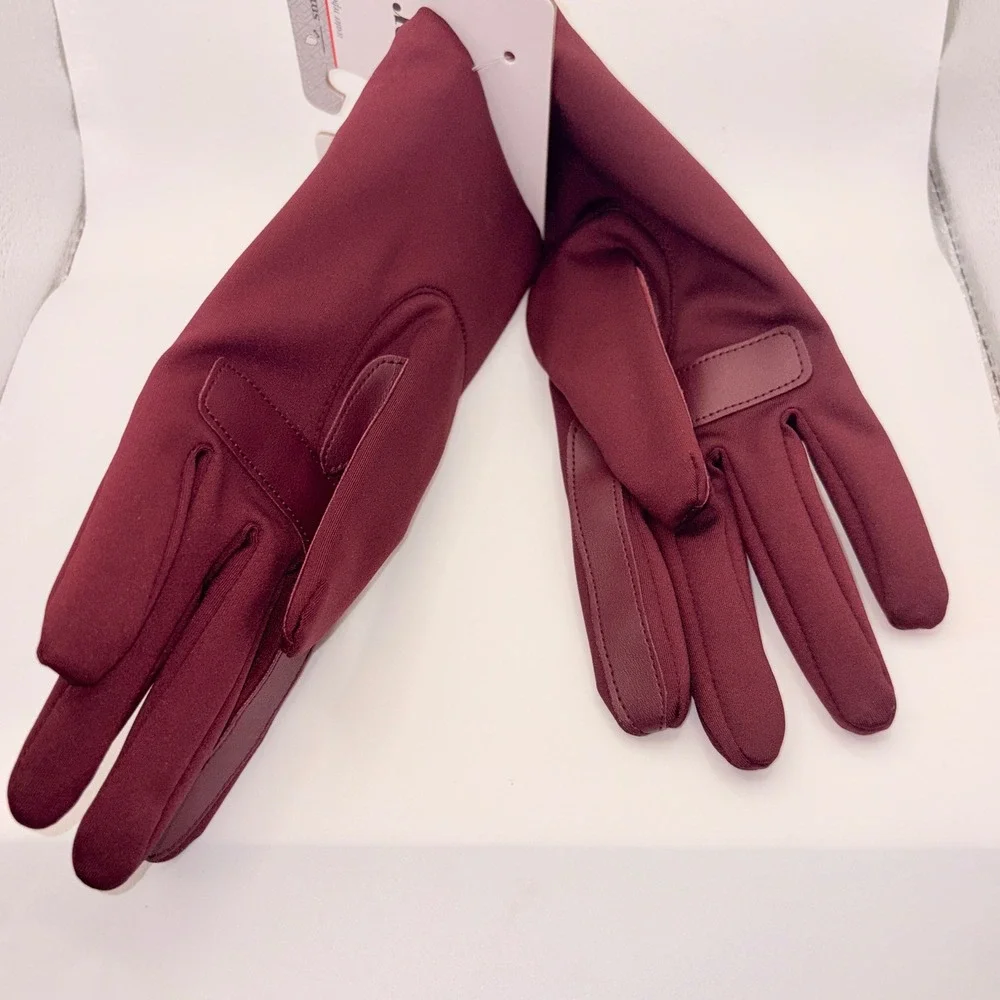 Isotoner Womens Burgundy smartTouch smartDri Water Repellent Gloves SM